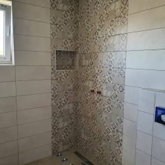 Keramičke i granitne firme Ragno Italija, šalje nam slike klijent iz Stare Pazove. Keramičar zadužen za ovo kupatilo je @viktorruman  #granitneplocice #granitnakeramika #plocicezakupatilo #plocice #plocicezakuhinju #modernokupatilo #kupatila #ragnoceramic